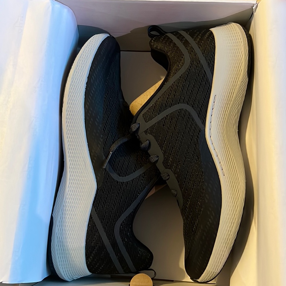 Dansko Mesh Tennis size 10.5
